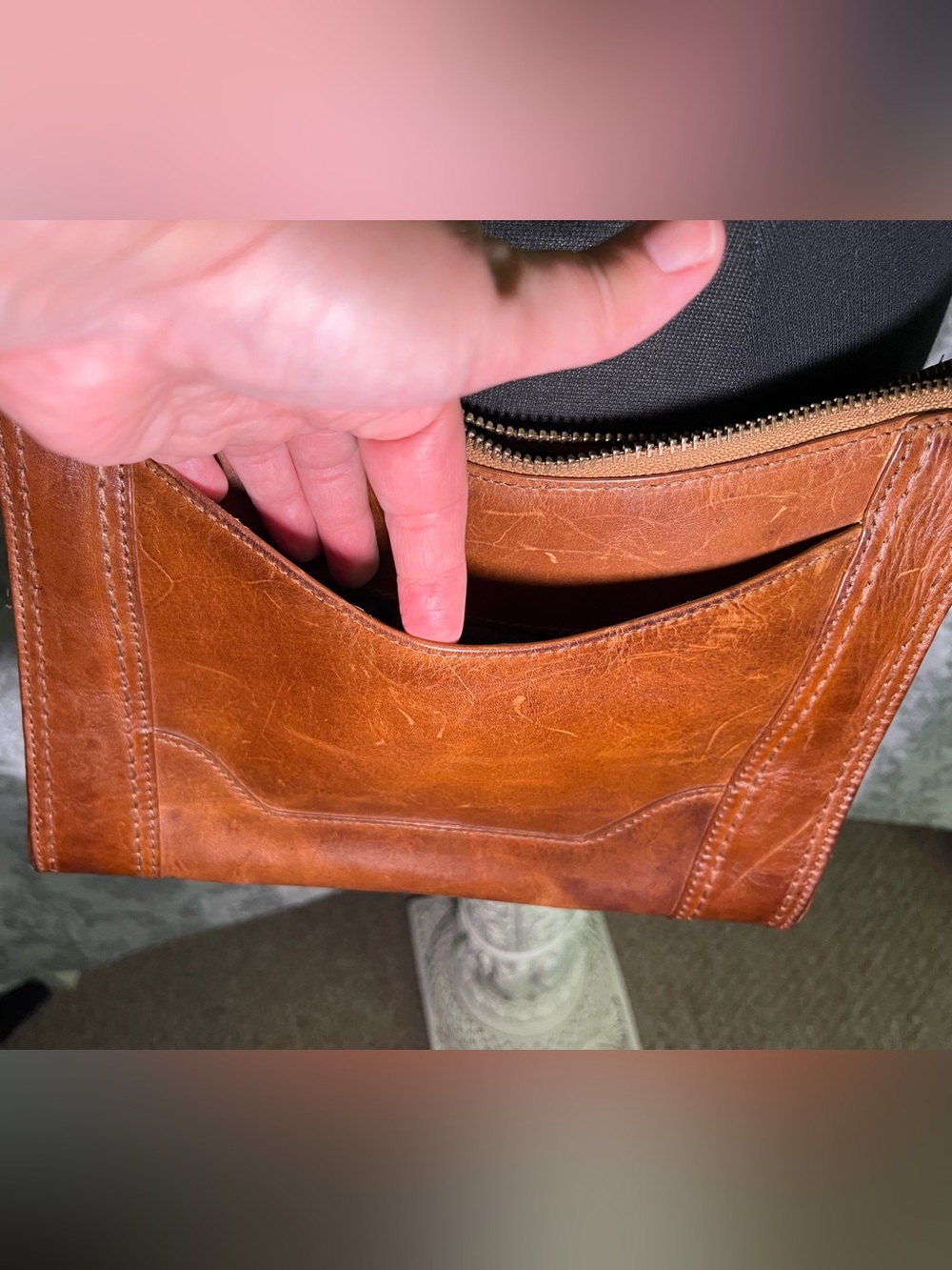 Frye Chestnut Brown Leather Messenger Crossbody with Dust Bag - Picture 9 of 11